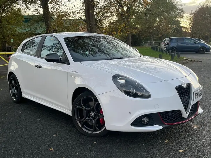 Alfa Romeo Giulietta 2016 photo 3
