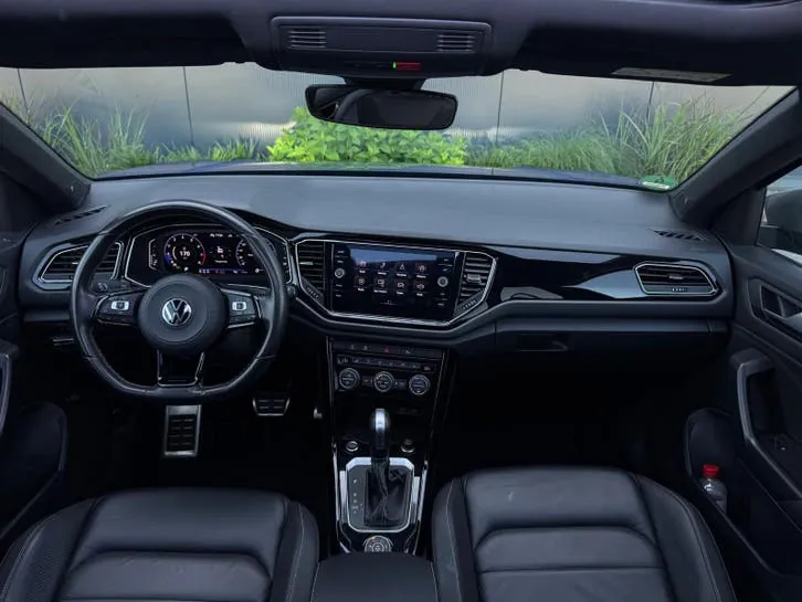 Volkswagen T-Roc 2021 photo 2