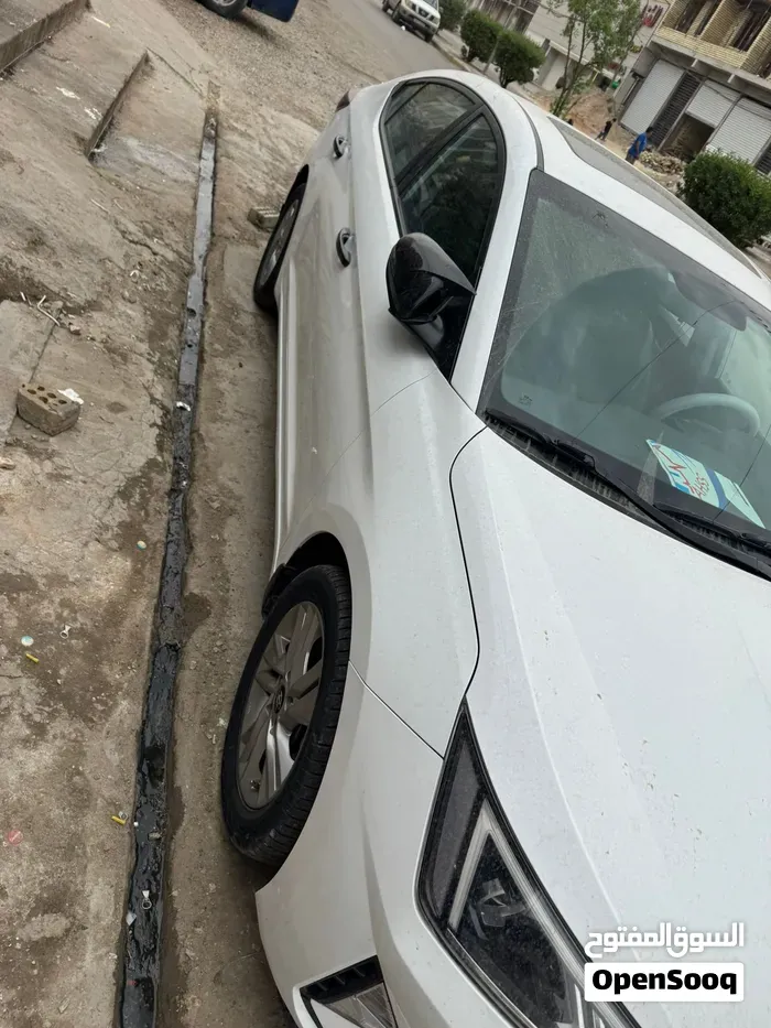 Hyundai Elantra 2020 photo 3