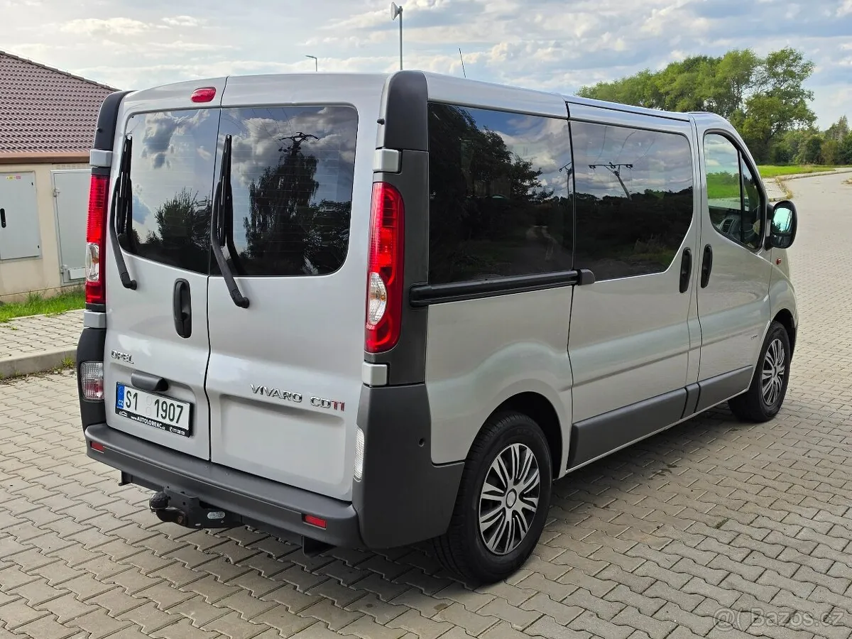 Opel Vivaro 2014 photo 4