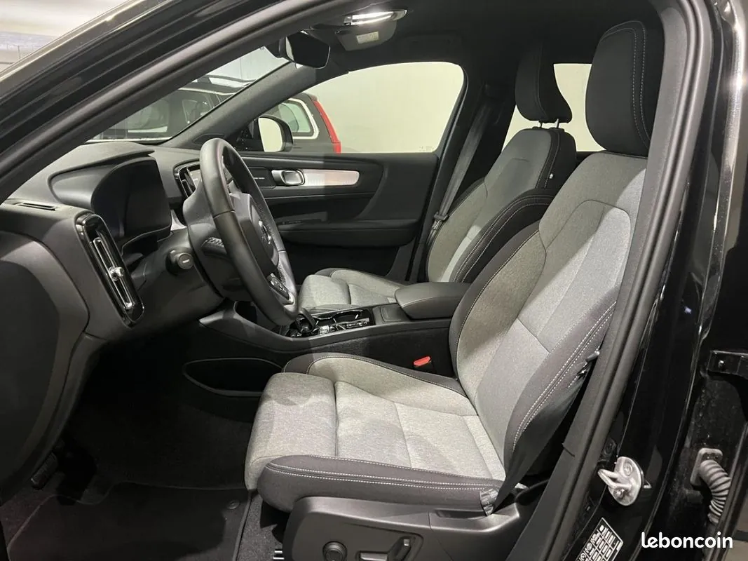 Volvo Xc40 2025 photo 5