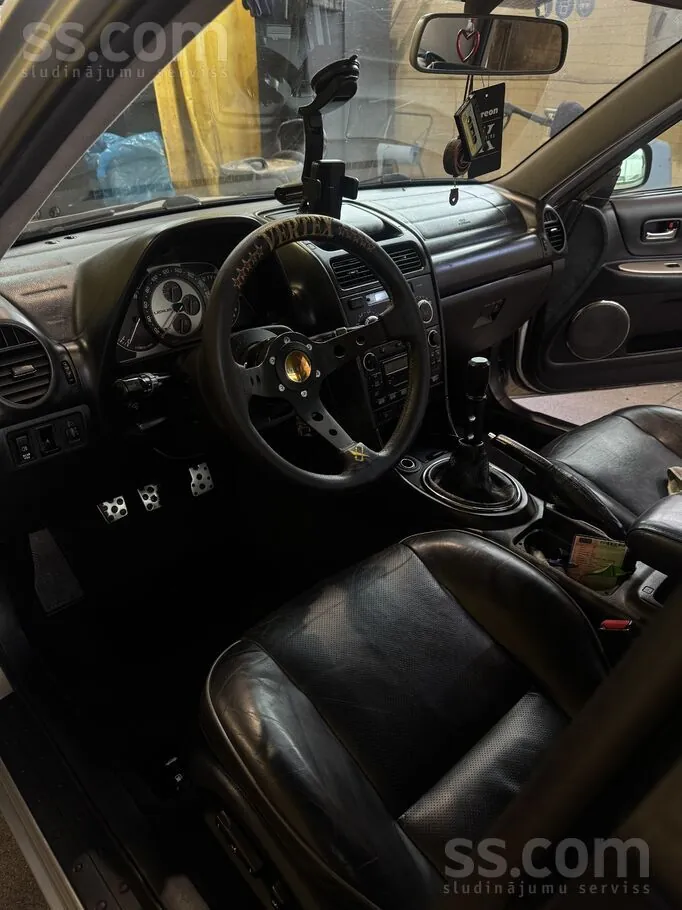 Lexus Is200 2005 photo 4