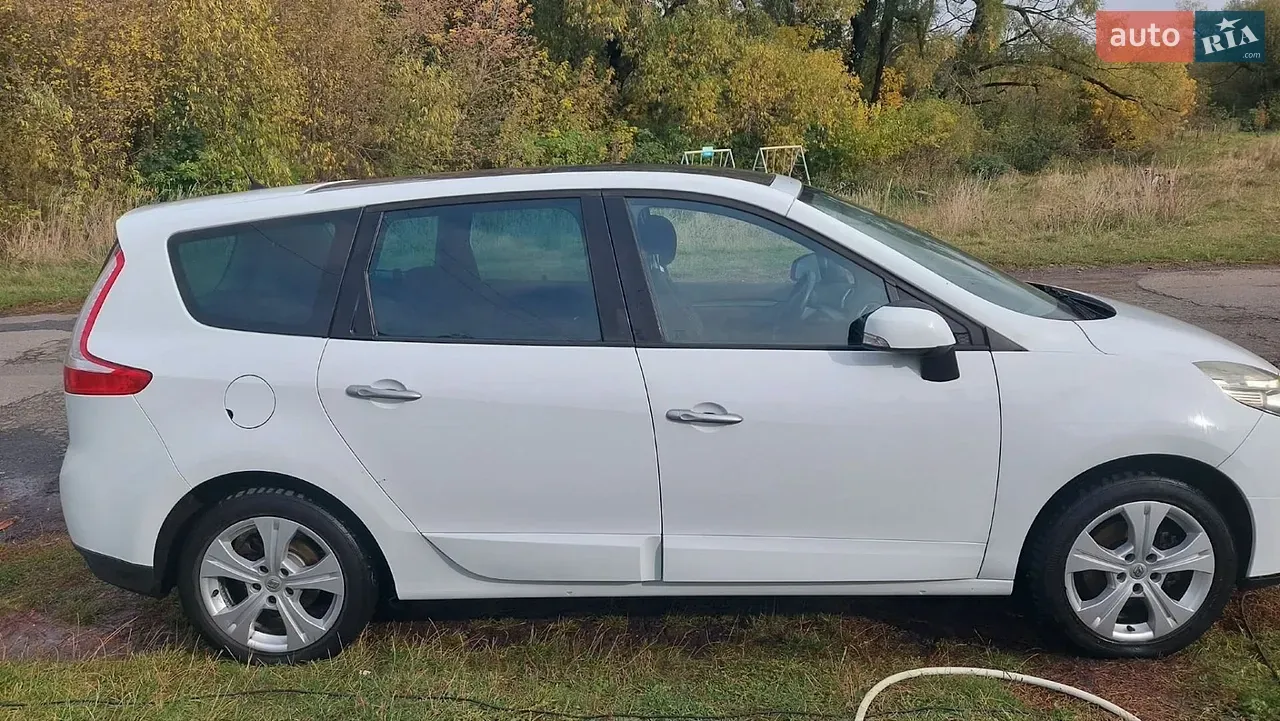 Renault Grand Scenic 2009 photo 4