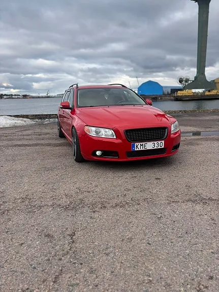 Volvo V70 2009 photo 2