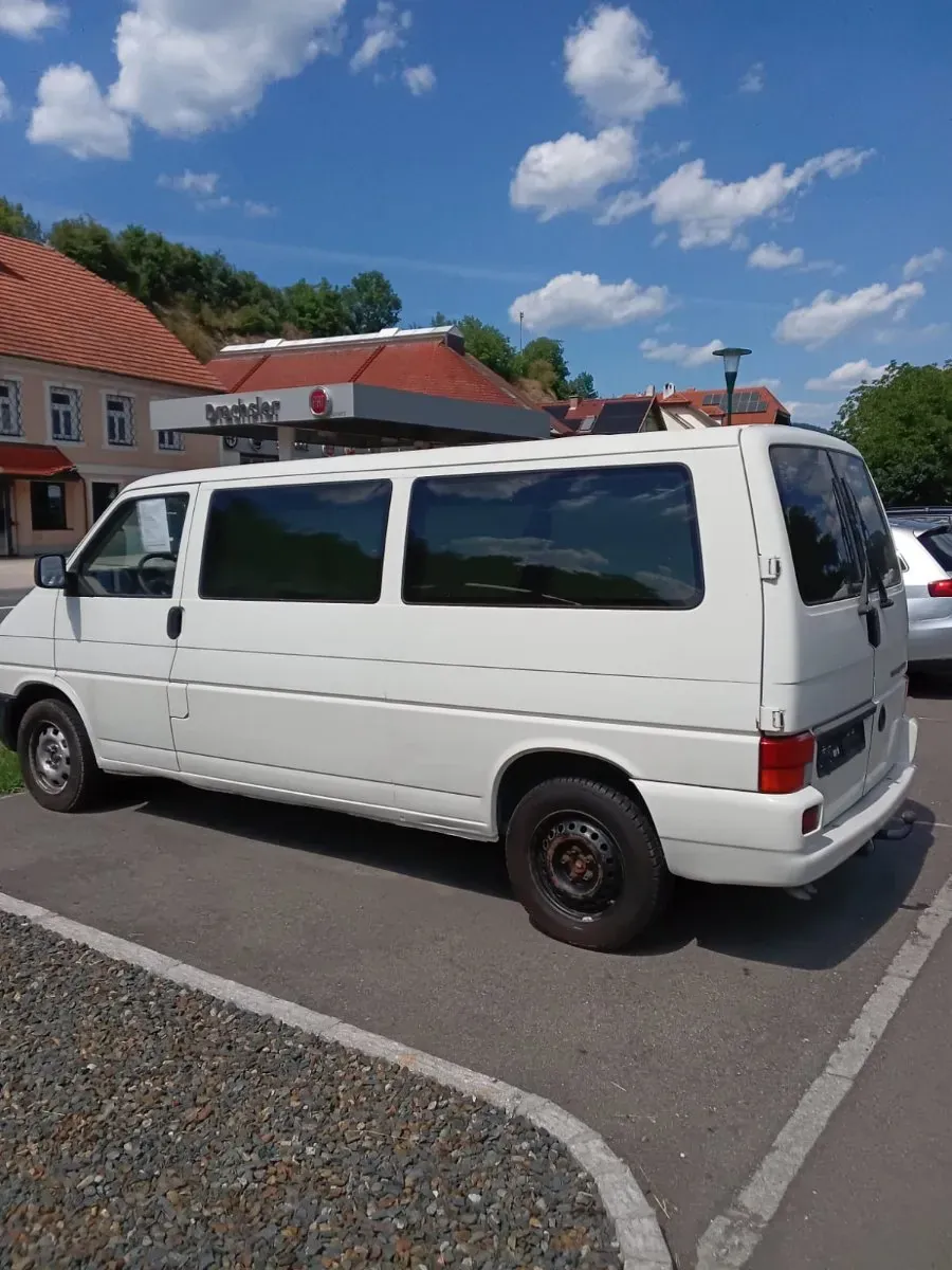 Volkswagen T4 1998 photo 3