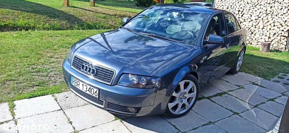 Audi A4 Limousine
