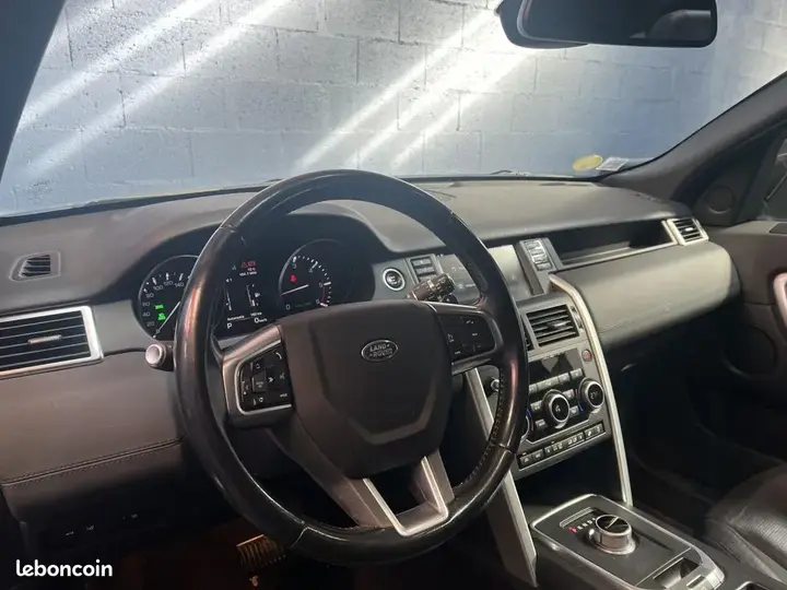 Land Rover Discovery Sport 2016 photo 5