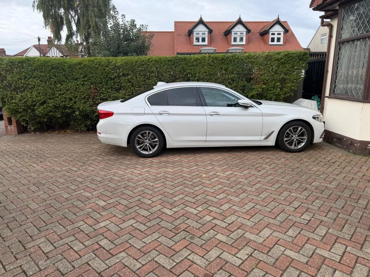 BMW 5 Series 2017 photo 3