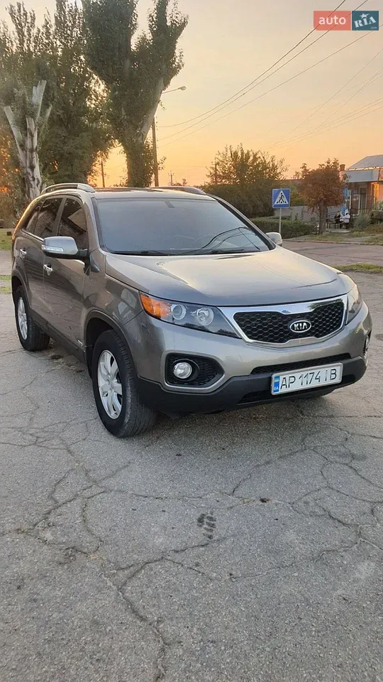 Kia Sorento 2011 photo 2