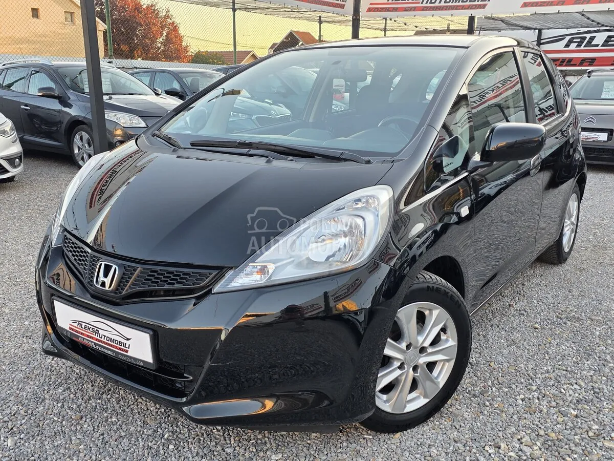 Honda Jazz 2014 photo 3