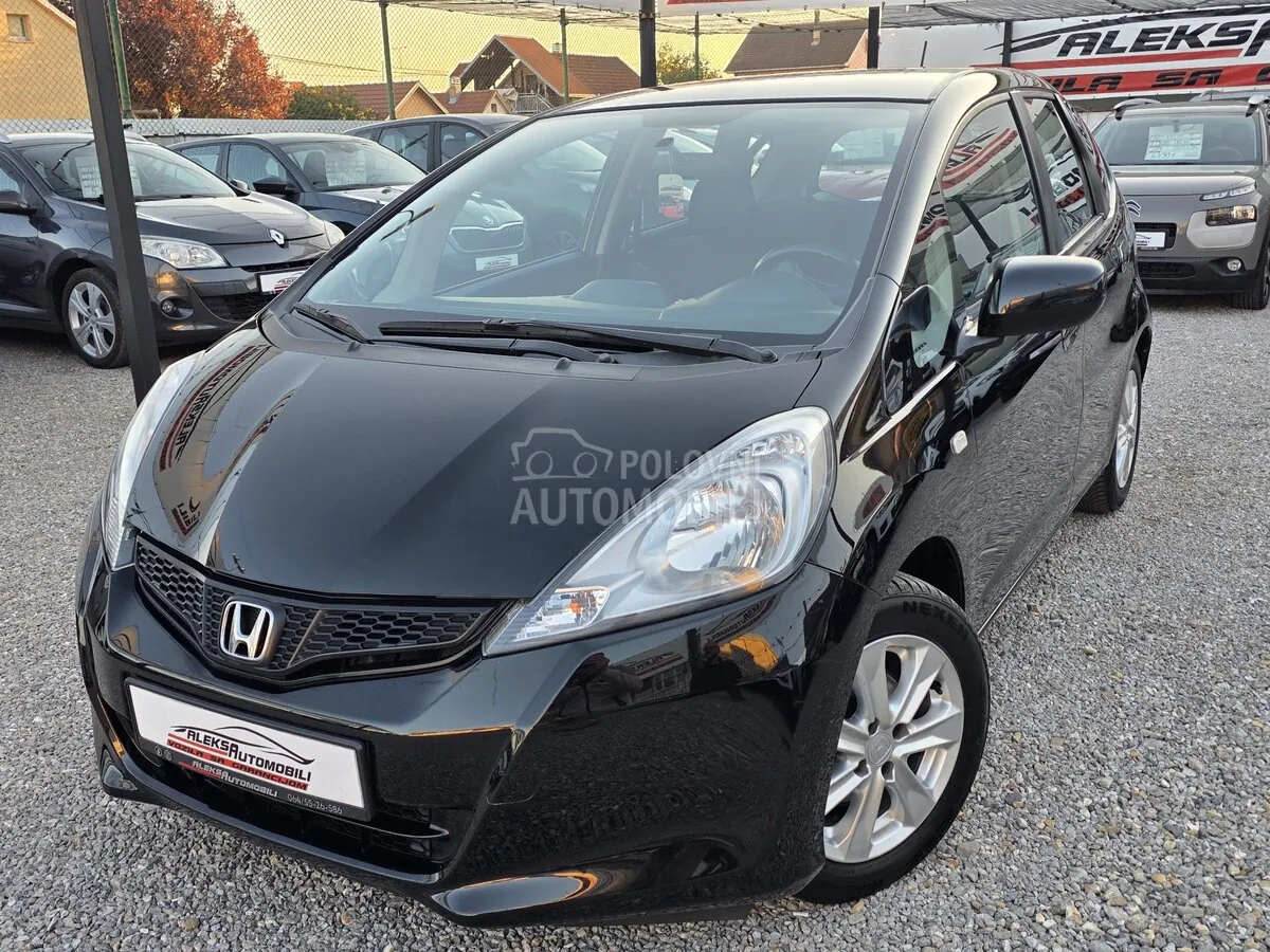 Honda Jazz 2014 photo 2