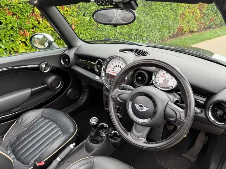 Mini Convertible 2013 photo 5
