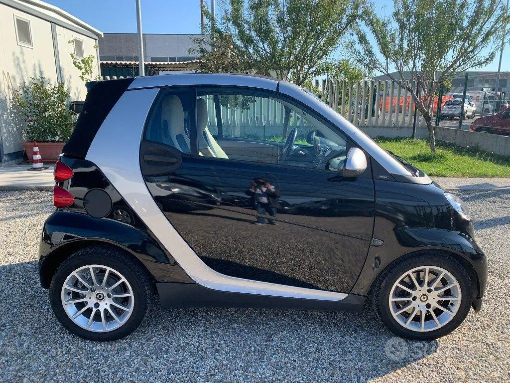 Smart Fortwo 2010 photo 4