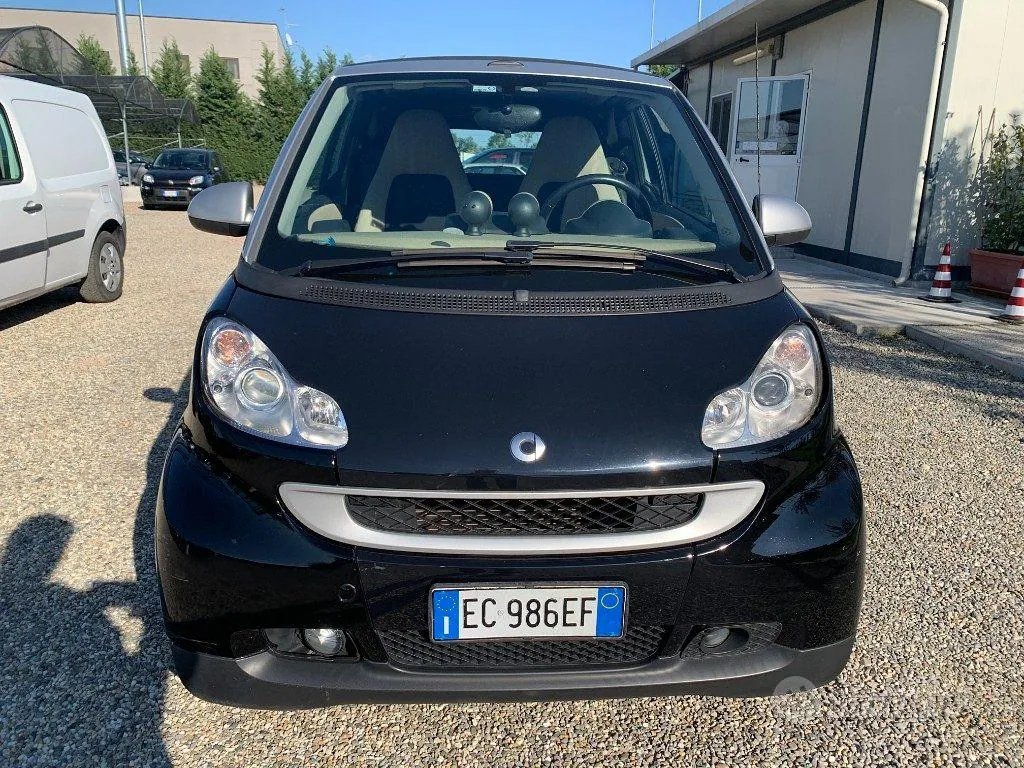 Smart Fortwo 2010 photo 2
