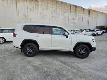 Toyota Land Cruiser 2023 photo 5