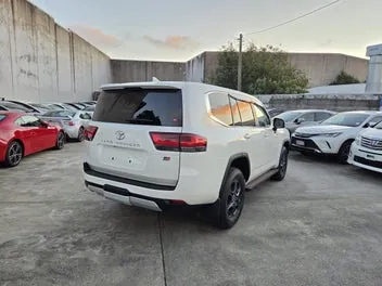 Toyota Land Cruiser 2023 photo 3