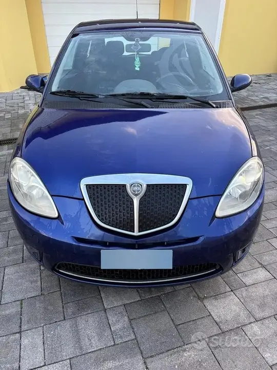 Lancia Ypsilon