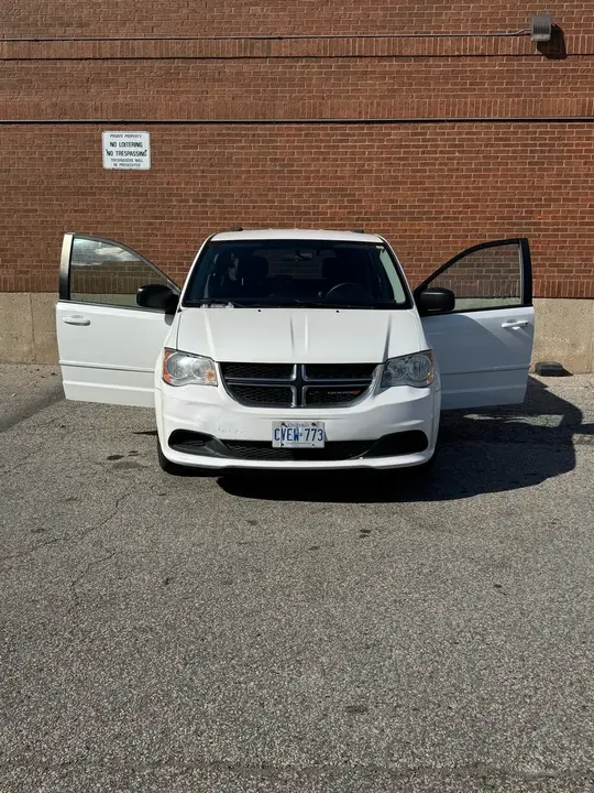 Dodge Grand Caravan 2017 photo 2