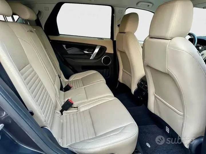 Land Rover Discovery Sport 2021 photo 5