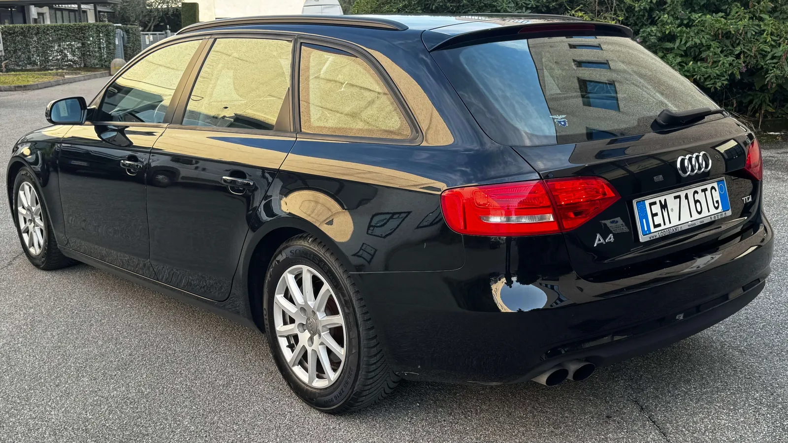 Audi A4 2012 photo 3