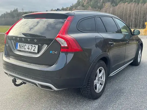 Volvo V60 Cross Country 2017 photo 3