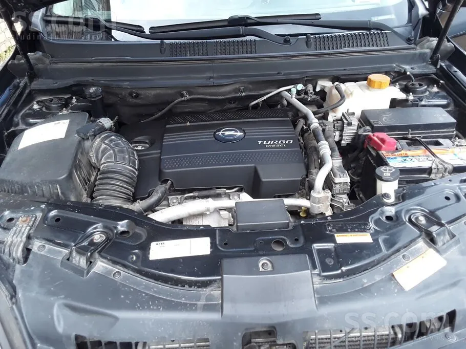 Opel Antara 2011 photo 4