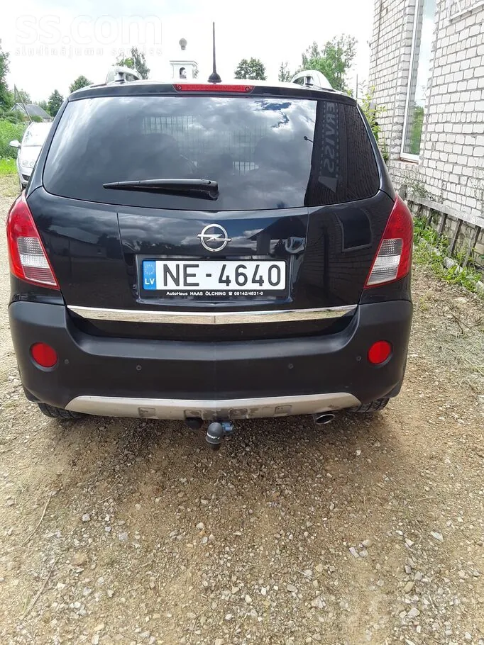 Opel Antara 2011 photo 2