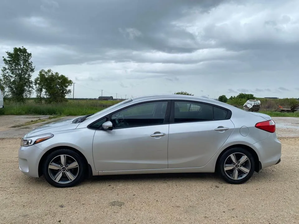 Kia Forte 2018 photo 4