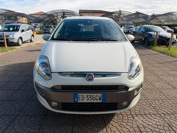 Fiat Punto Evo 2010 photo 2