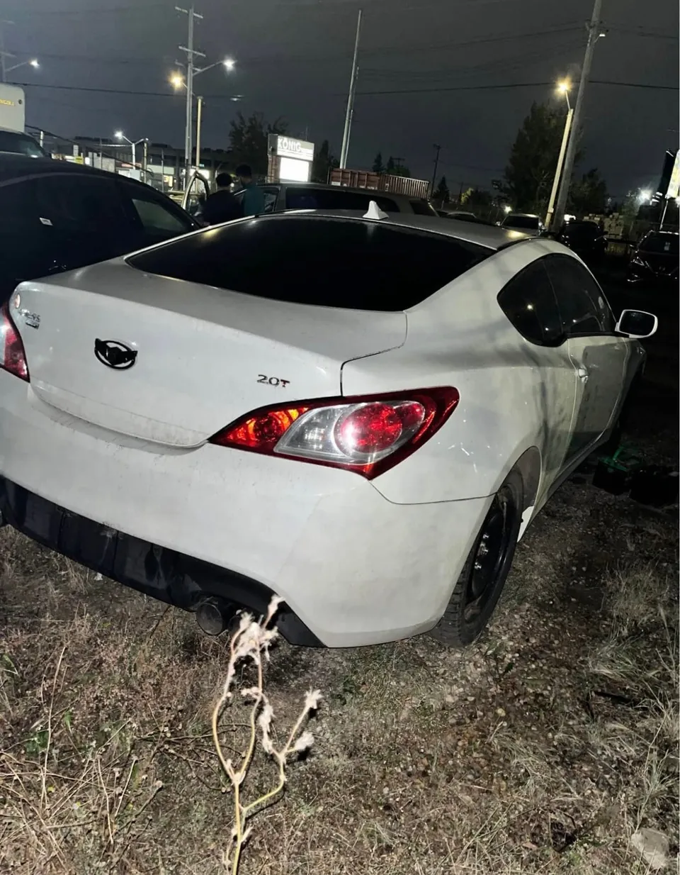 Genesis Coupe 2011 photo 2