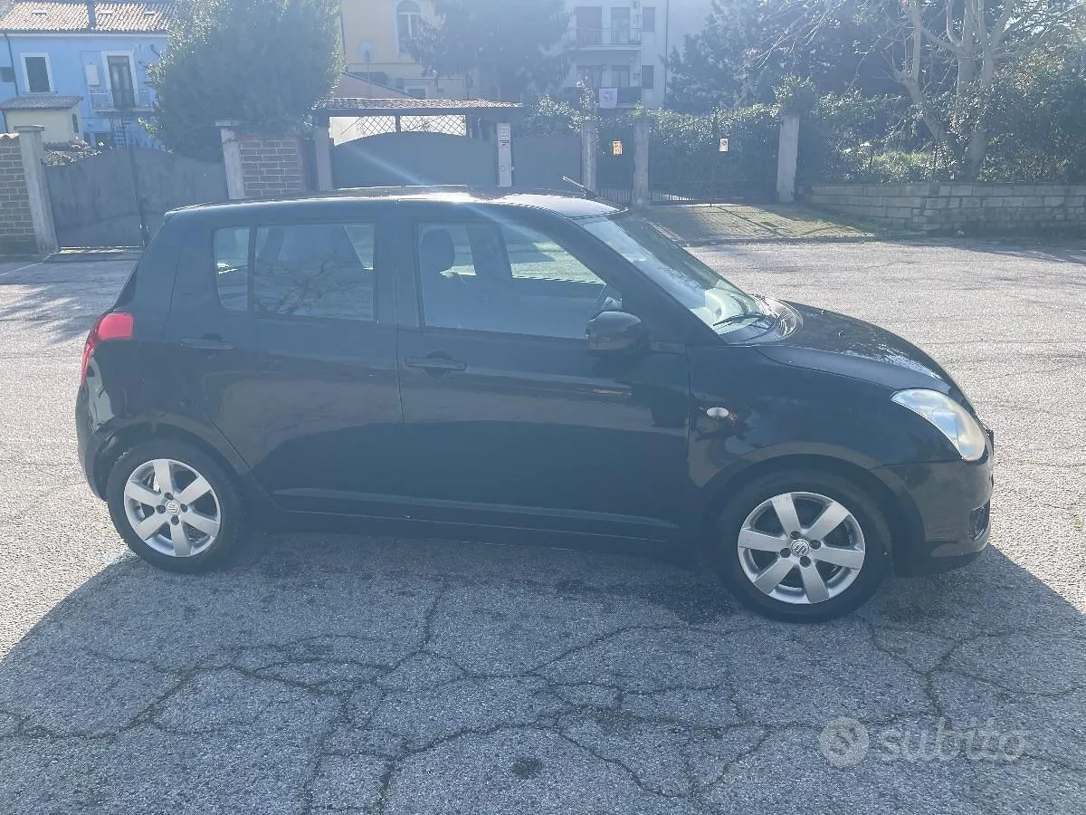 Suzuki Swift 2008 photo 4
