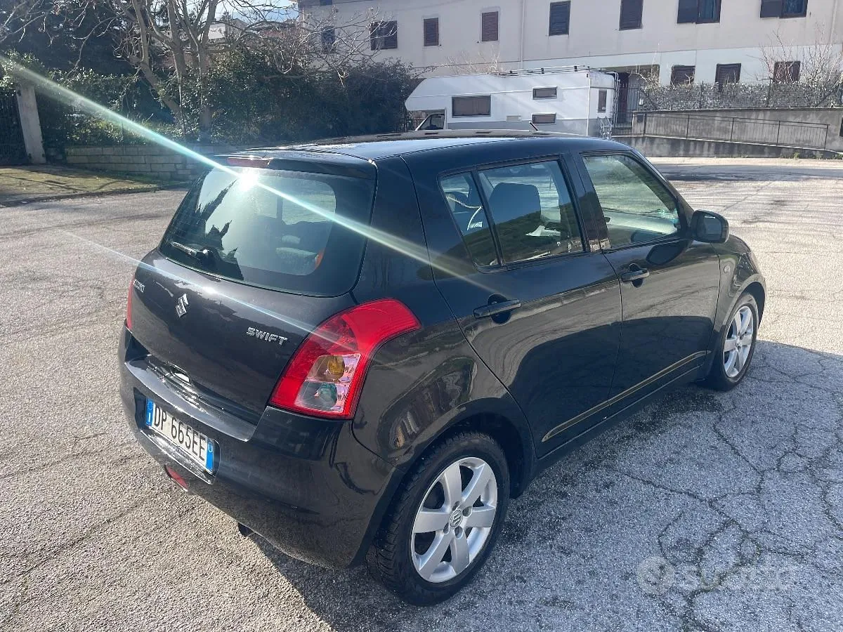 Suzuki Swift 2008 photo 5