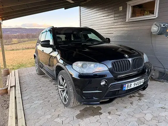 BMW X5 2010 photo 2