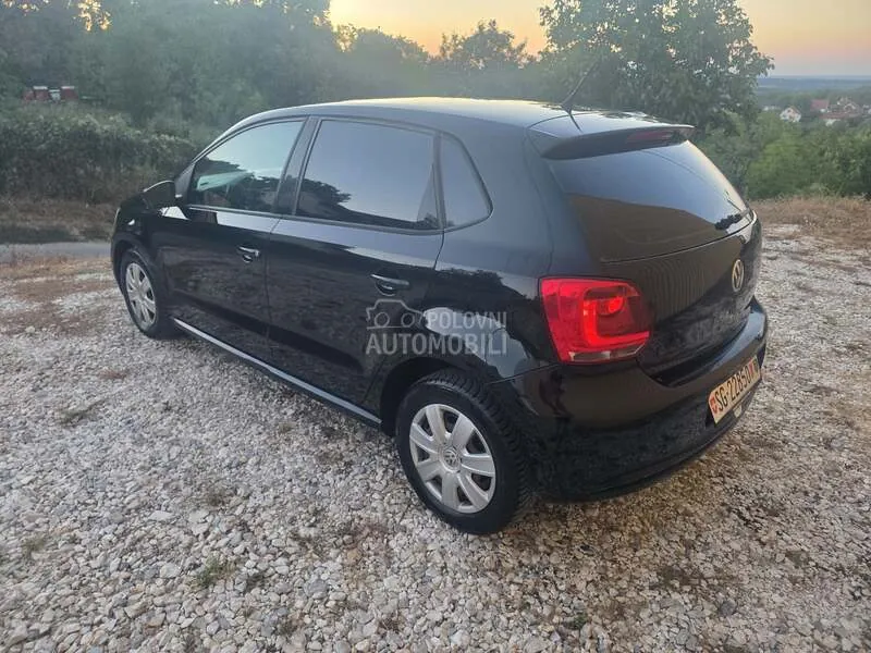 Volkswagen Polo 2011 photo 3