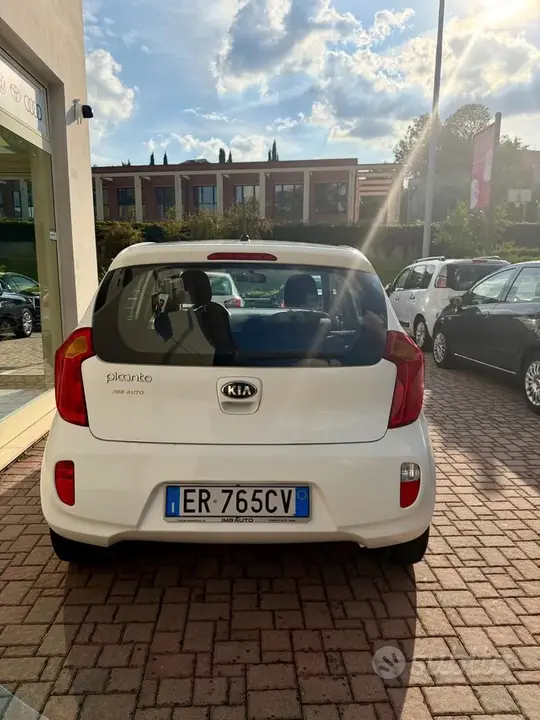 Kia Picanto 2013 photo 3