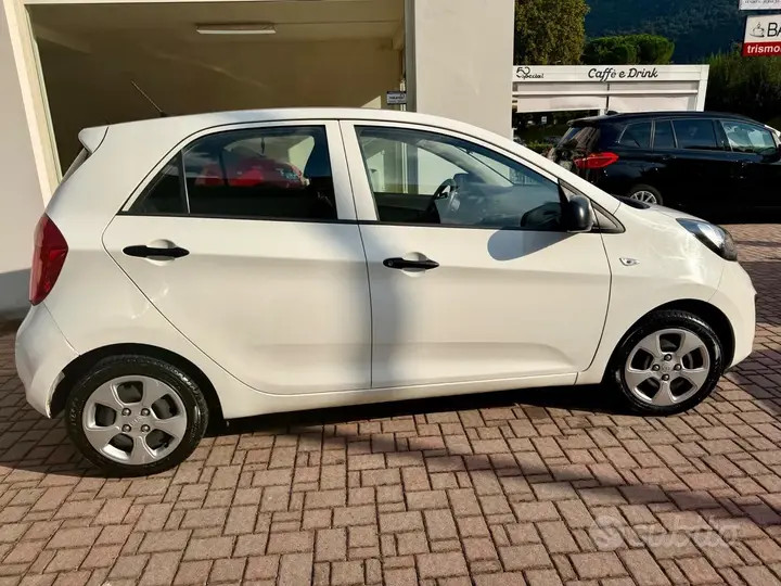 Kia Picanto 2013 photo 4
