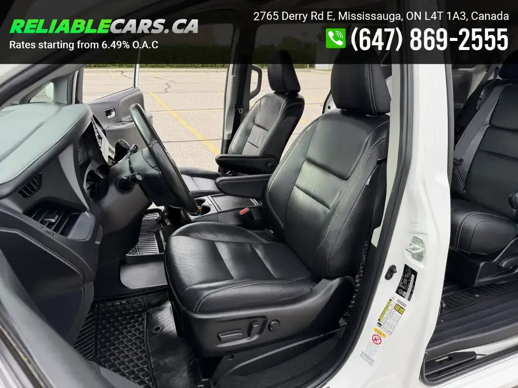 Toyota Sienna 2019 photo 2