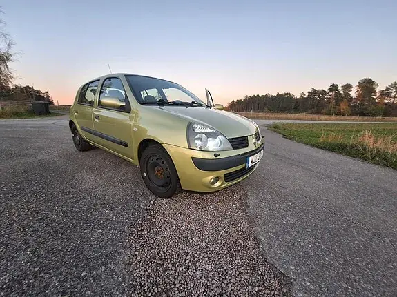 Renault Clio 2005 photo 3