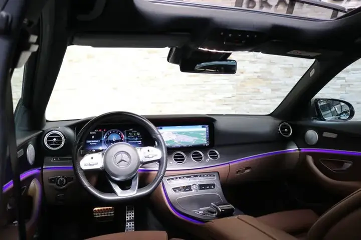Mercedes-Benz E-Class 2020 photo 3