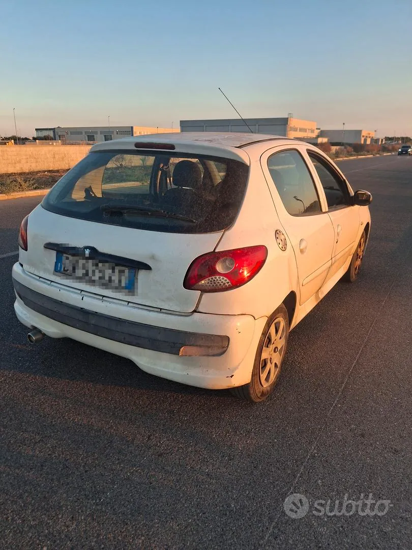 Peugeot 206 2009 photo 3