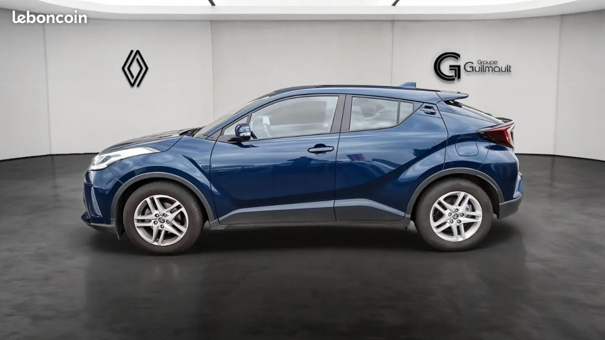 Toyota C-Hr 2023 photo 2