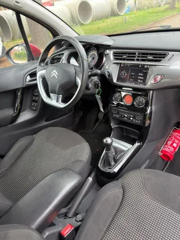Citroen C3 2013 photo 2