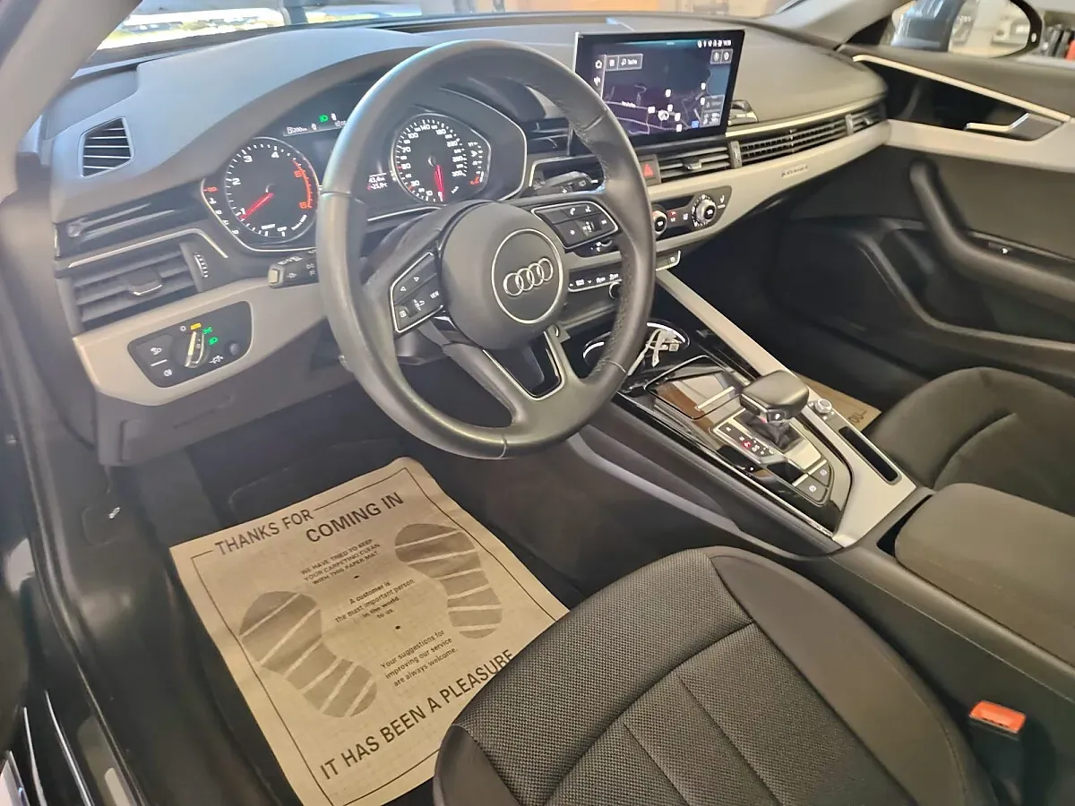 Audi A4 2023 photo 3