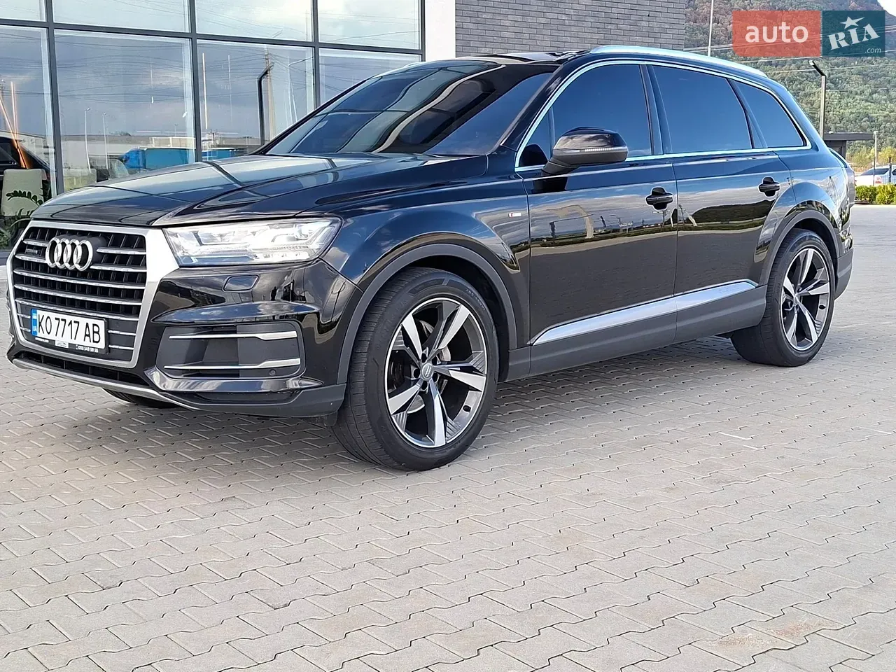 Audi Q7 2015 photo 2