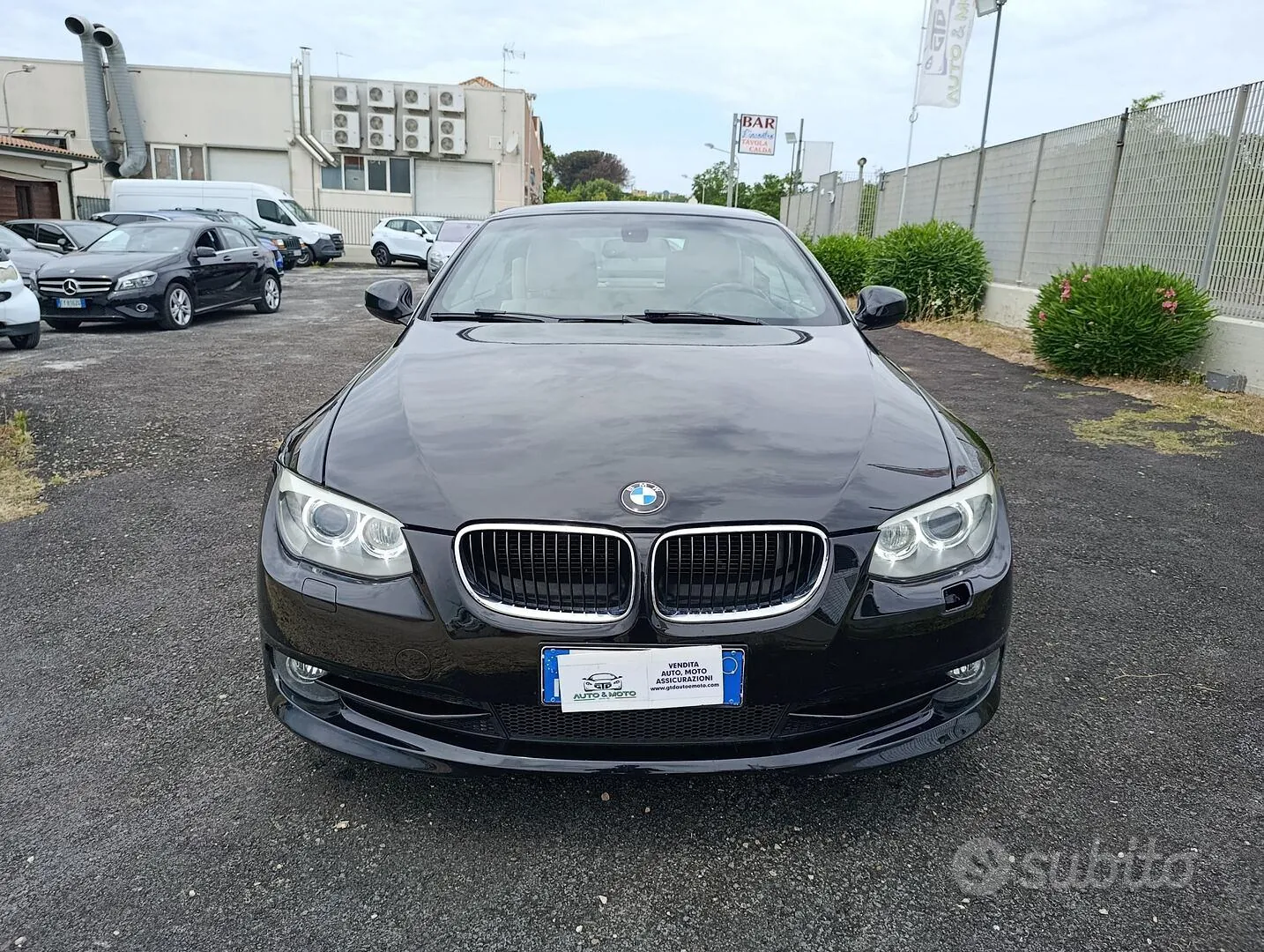 BMW 3 Series 2011 photo 3