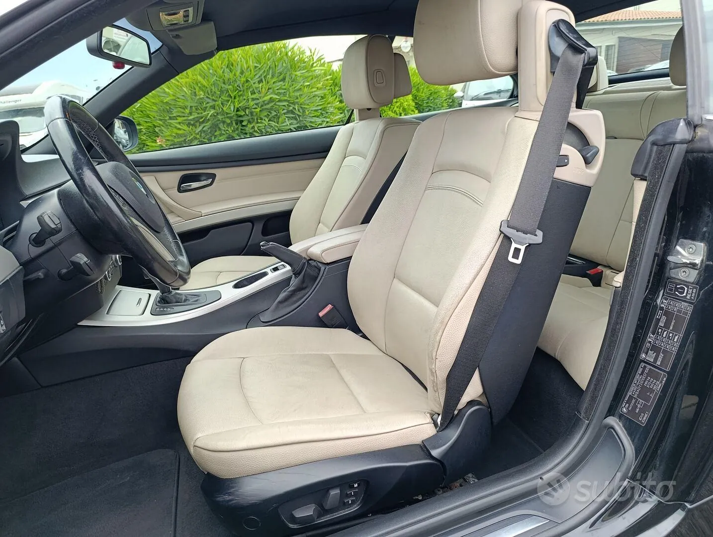 BMW 3 Series 2011 photo 5