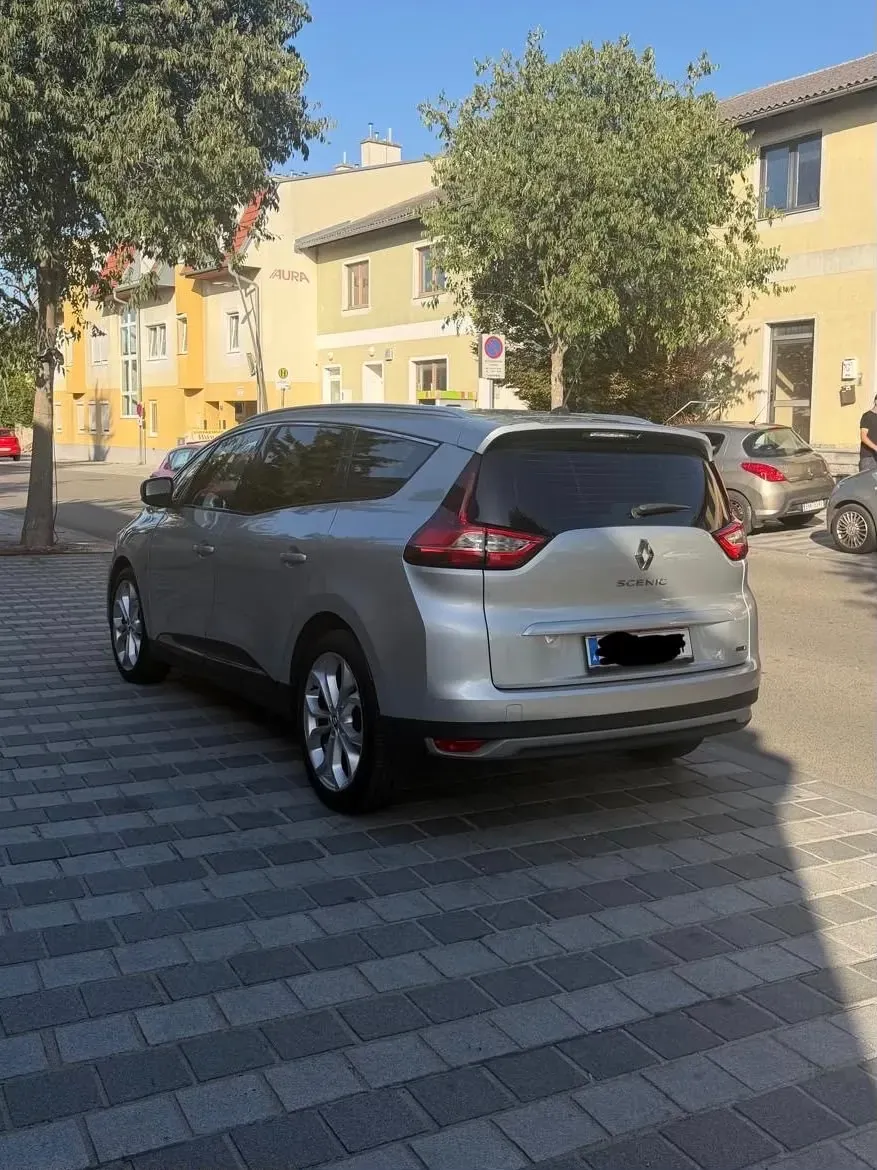 Renault Grand Scénic 2017 photo 3