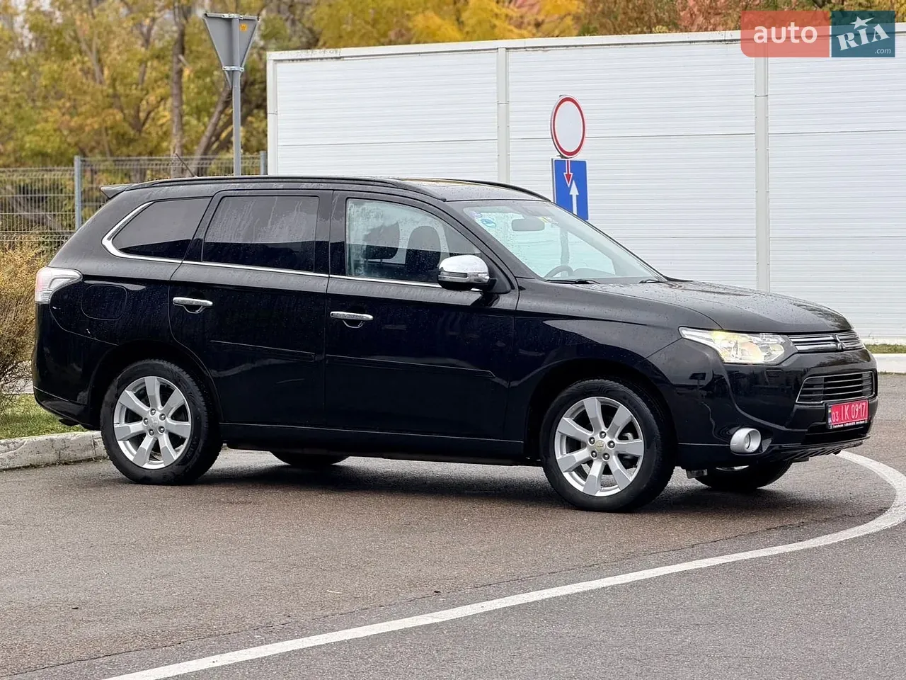 Mitsubishi Outlander 2014 photo 2