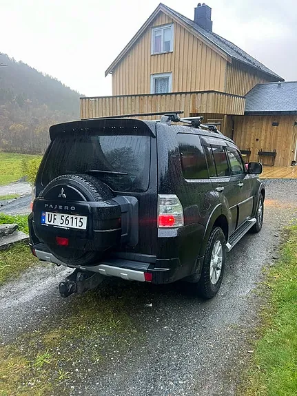Mitsubishi Pajero 2013 photo 4