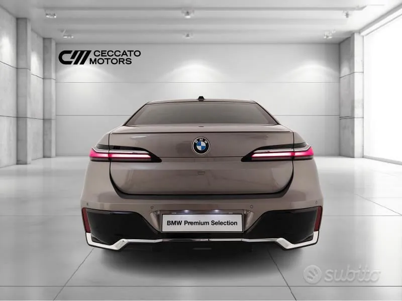 BMW 7 Series 2023 photo 5